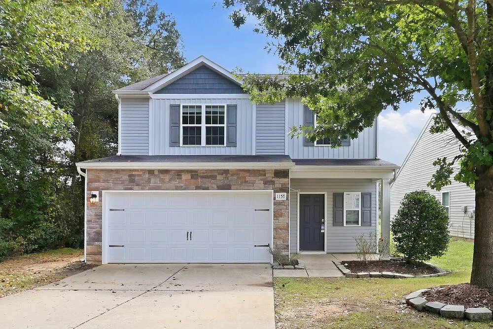3 bed, 2.5 bath, 1800 sqft, $2,030 — Photo 1
