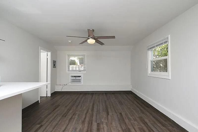 Studio, 1.0 bath, $1,550 — Photo 3