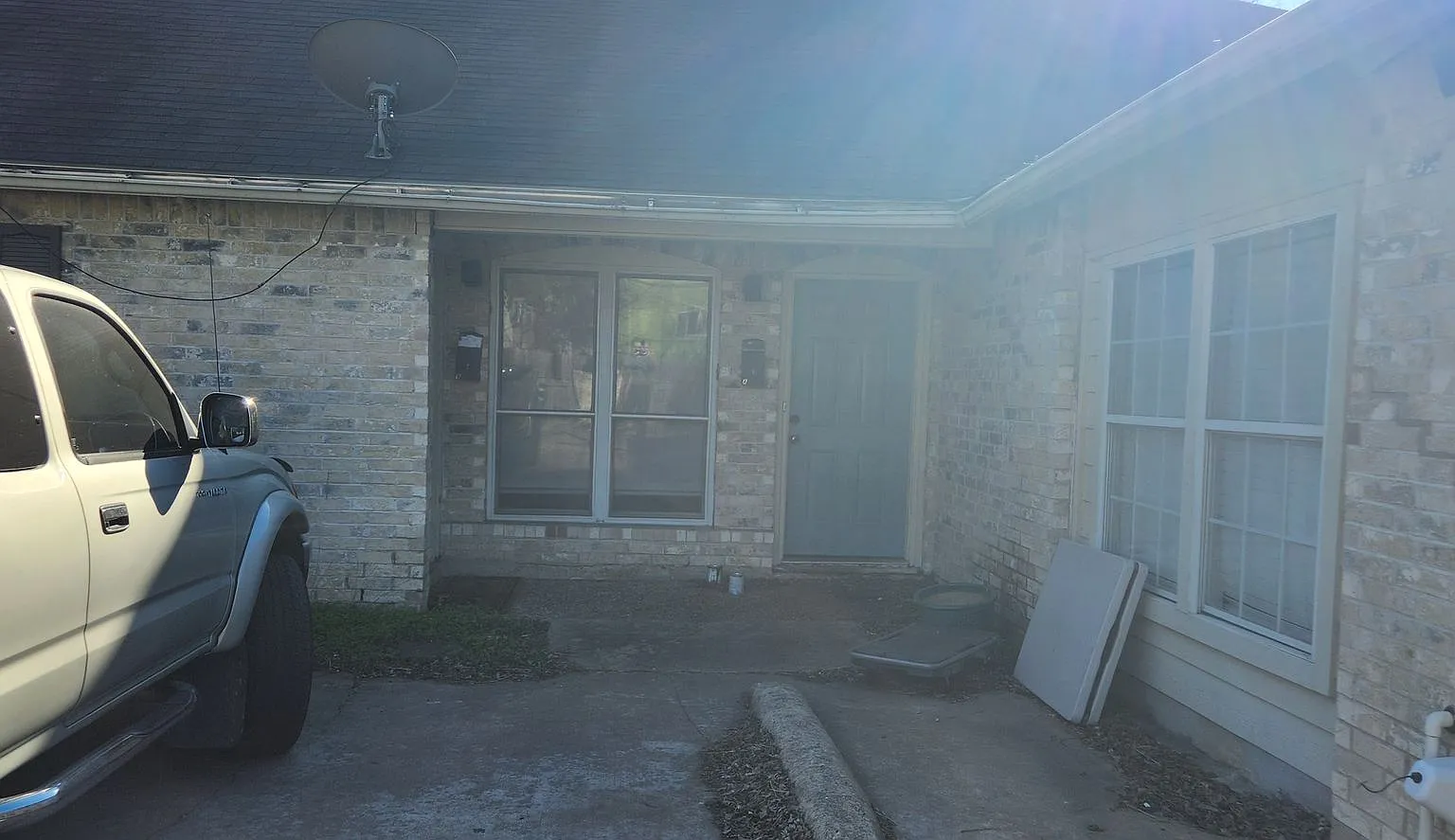 1005 MLK Bld #B - What a deal! a 3 bed house 5 min from DT and UT price to rent - fully remodeled... — Photo 2