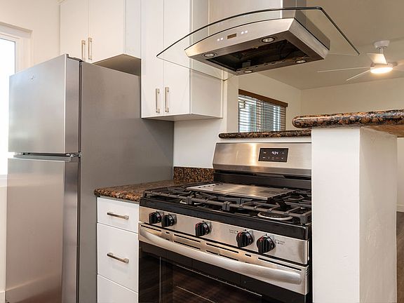 3rd image of 1066 Turquoise St #4