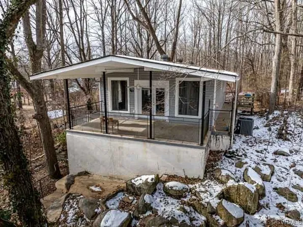 58 Iris Ln, Louisa, VA 23093