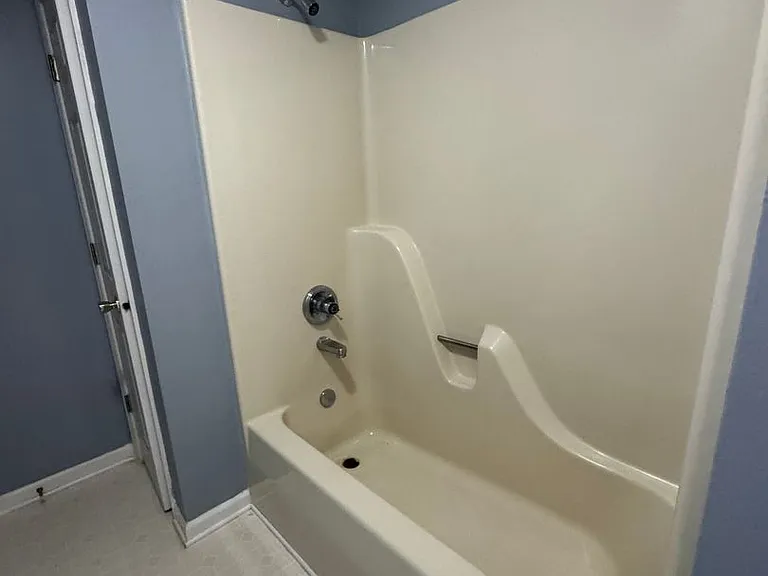 1049 Mustang Ct — Photo 26