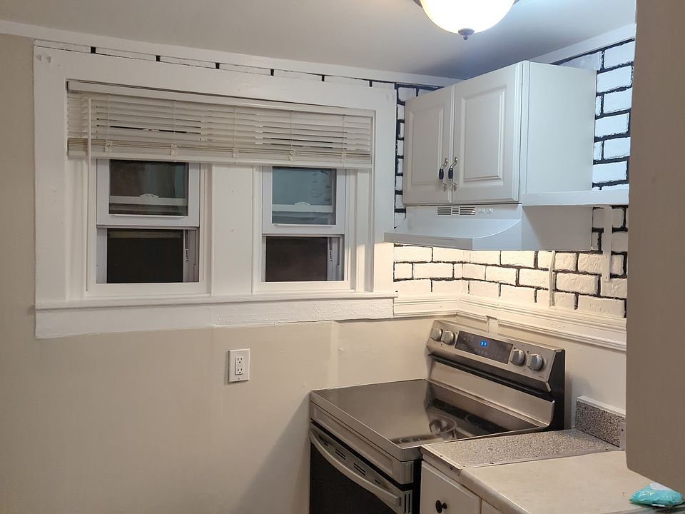 1st image of 938 Pratt St