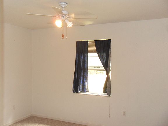 3rd image of 1273 Candleberry St