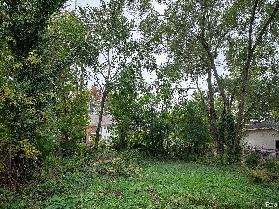 1441 Longfellow St, photo 28