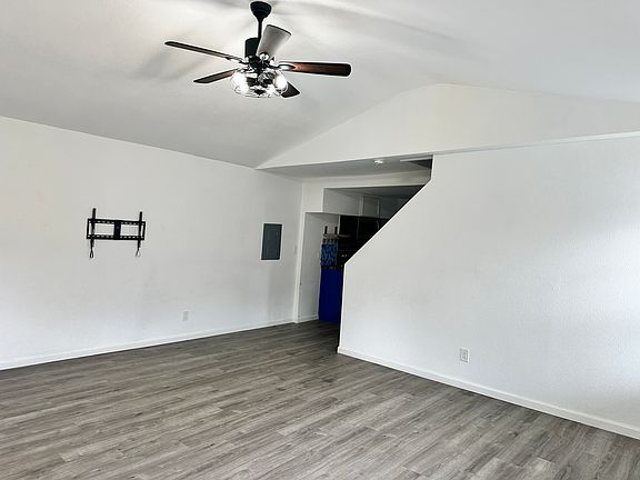 5th image of 1109 W Magnolia Ave #G