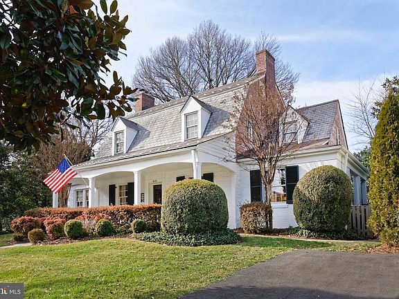 3rd image of 6122 Woodmont Rd