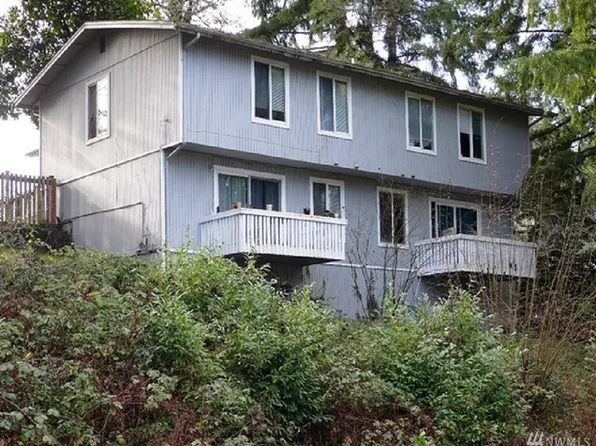 2411 Oak Dr, Steilacoom, WA 98388