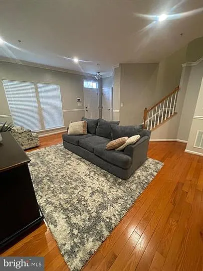 3 bed, 2.5 bath, 2326 sqft, $2,800 — Photo 4