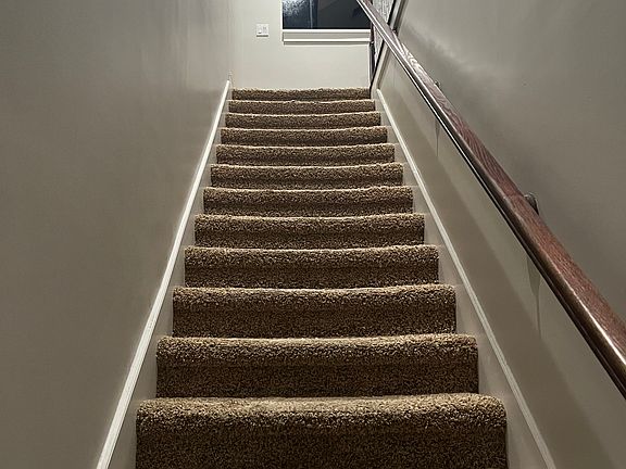 5th image of 1003 Indigo Dr #B
