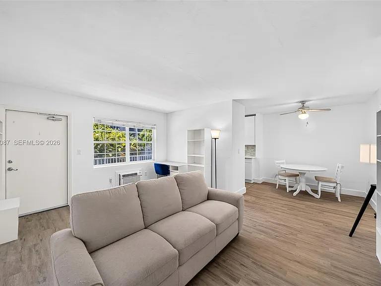 6565 Santona St #B17 — Photo 5