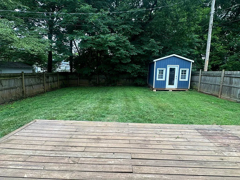 115 S Cedar St — Photo 17