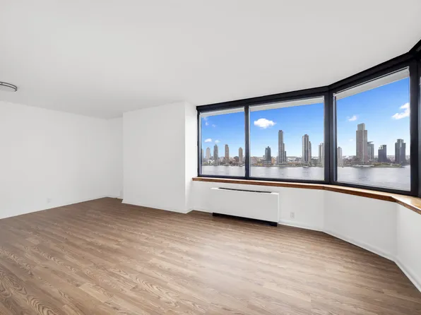 415 East 37th Street image 3 of 8