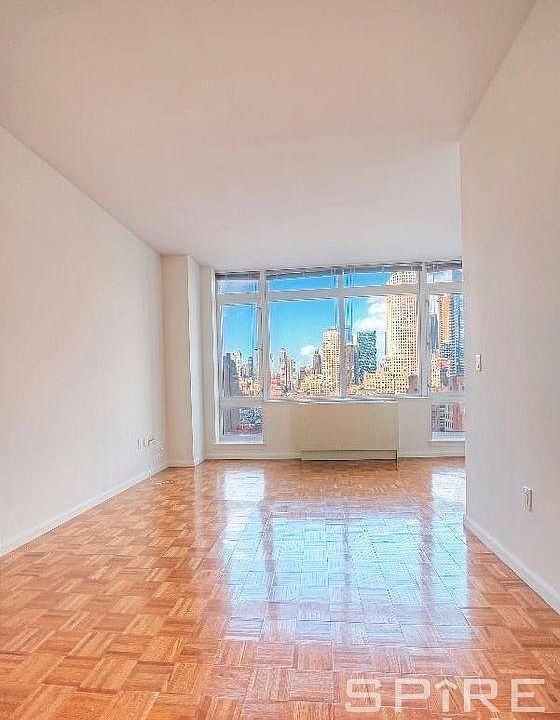 2nd image of 326 W 43rd St #19