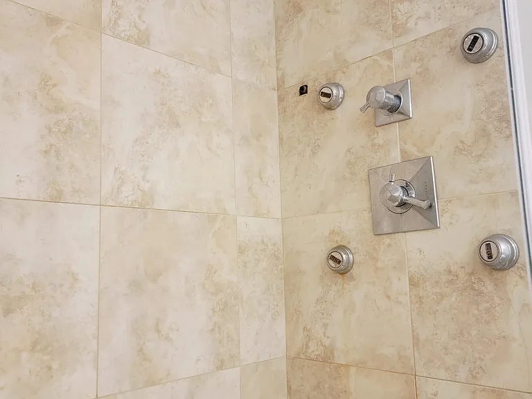 7441 Wayne Ave #8R — Photo 18