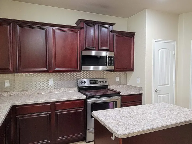 130 Meadow Crest Dr — Photo 9