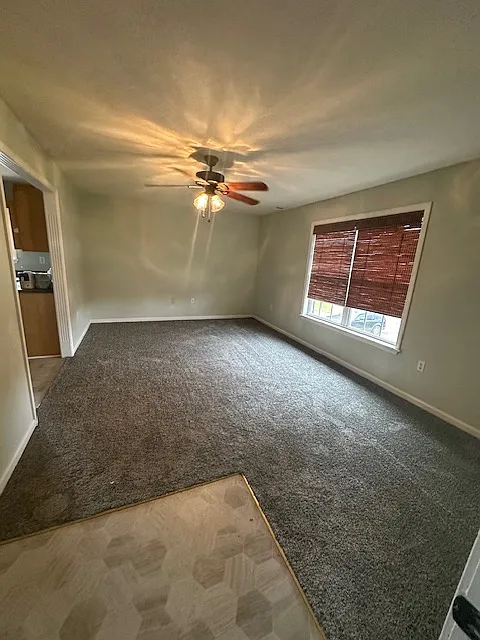 Living room - 105 Braxton Ct #D