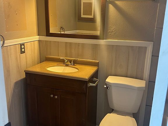 5th image of 1517 Century Ave #4