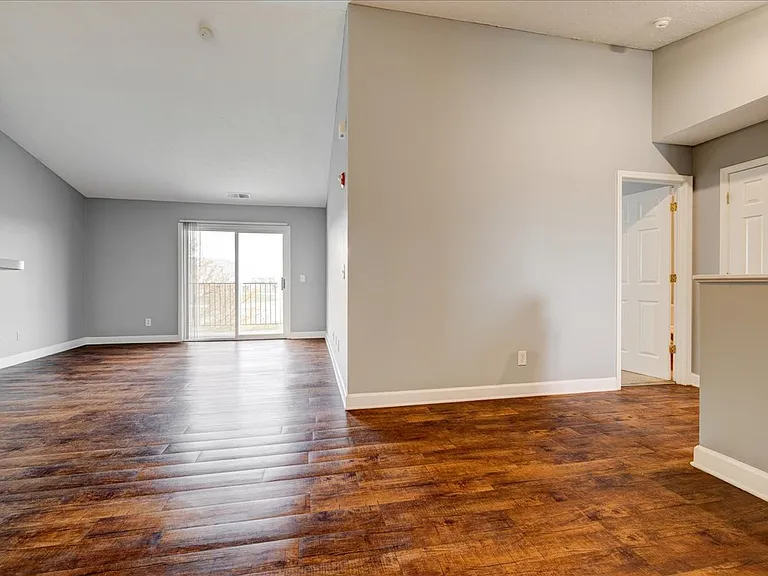 Cross Lake Apartments — Photo 150