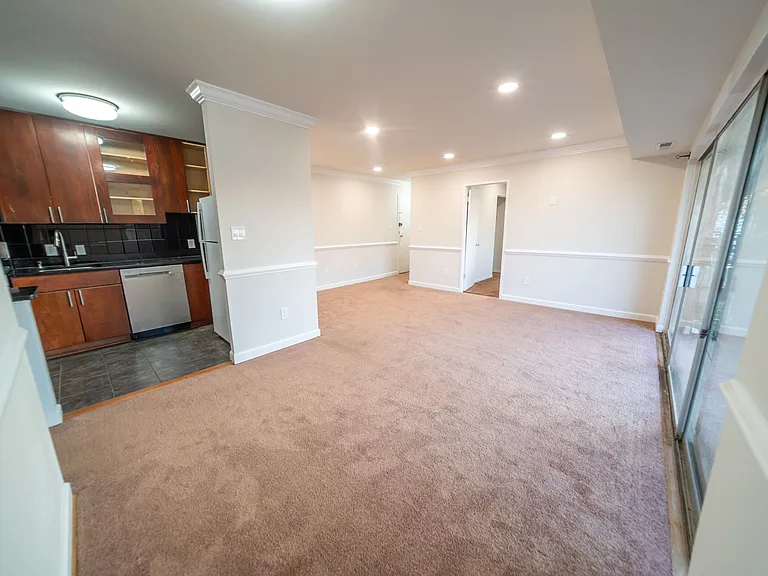 7328 Lee Hwy #203 — Photo 23