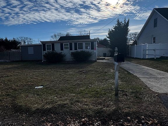 2nd image of 122 Manor Drive