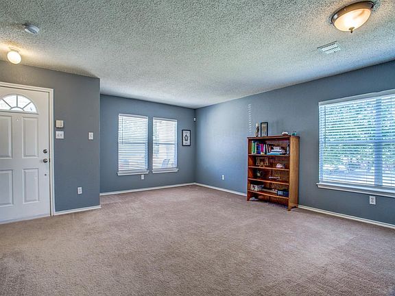 5th image of 301 Willow Oak Dr