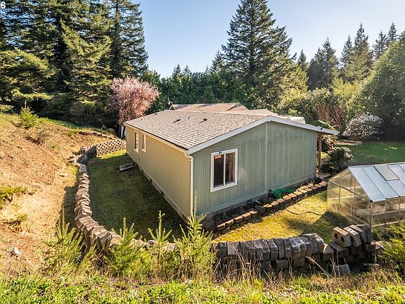 2nd image of 92260 Alder Hill Ln
