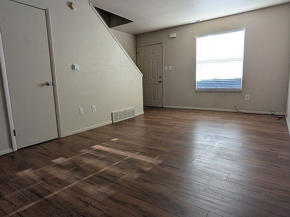 4th image of 90 Blackburn Ln APT C