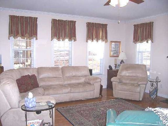 5th image of 3 Pennwick Pl