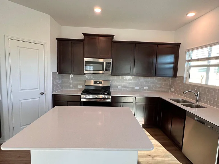 300 Milliner Loop — Photo 11