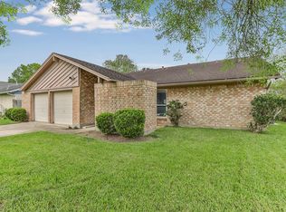 10527 Sagebluff Dr, Houston, TX 77089