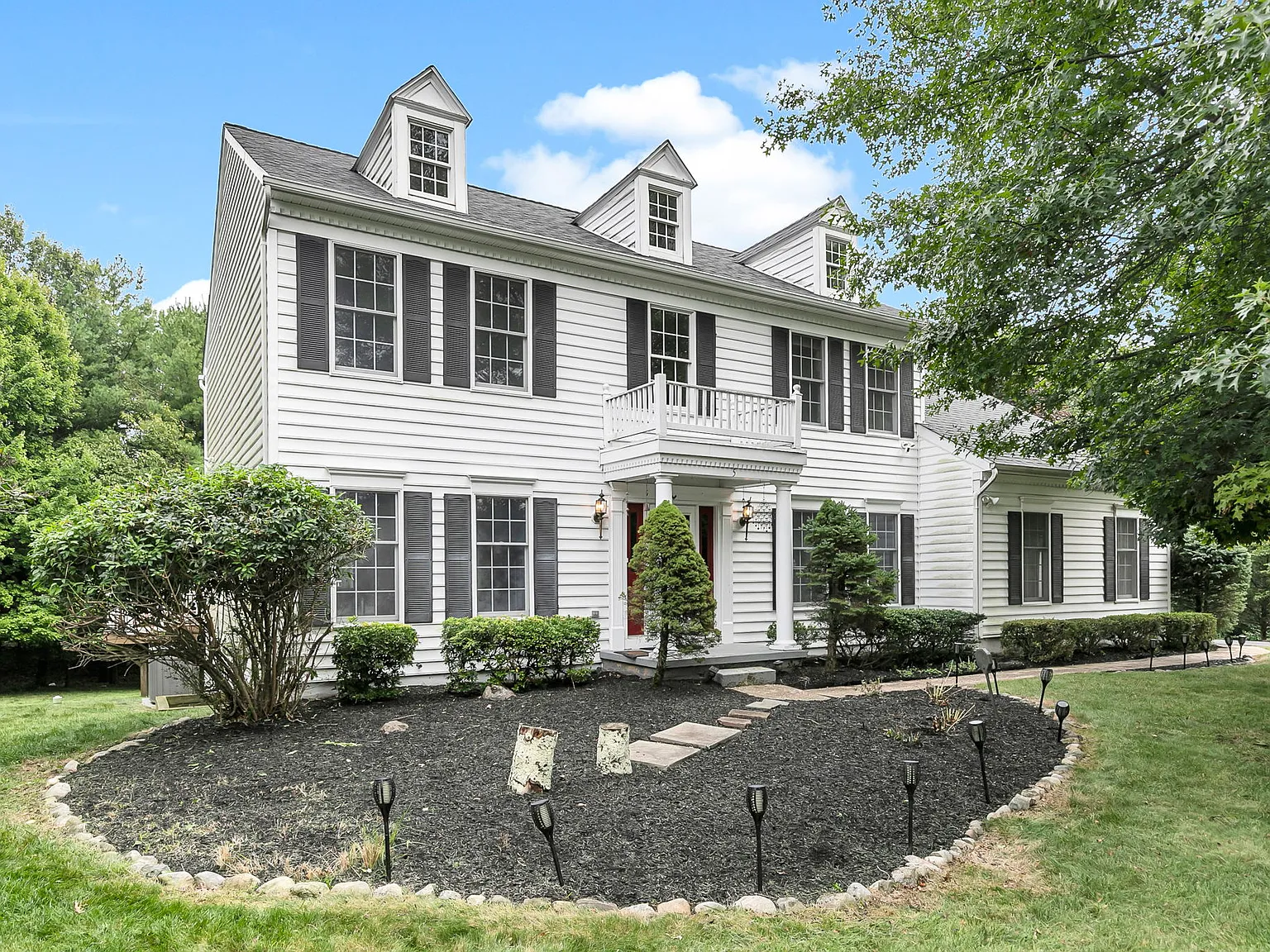 5 bed, 3.5 bath, $6,500 — Photo 2
