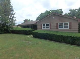 10 Sil Cam Dr, Danbury, CT 06811