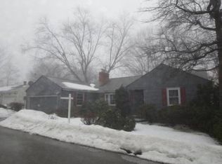 86 Skyview Rd, Manchester, NH 03104