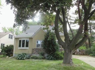 756 McKnight Rd N, Maplewood, MN 55119