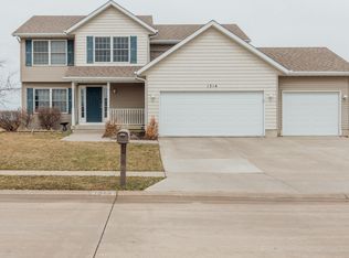 1314 W 62nd Ct, Davenport, IA 52806