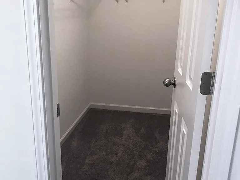 730 Bellview Way — Photo 3