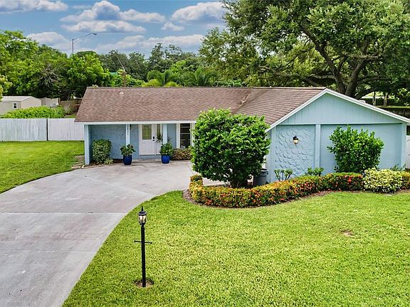 4th image of 2831 Indianwood Dr