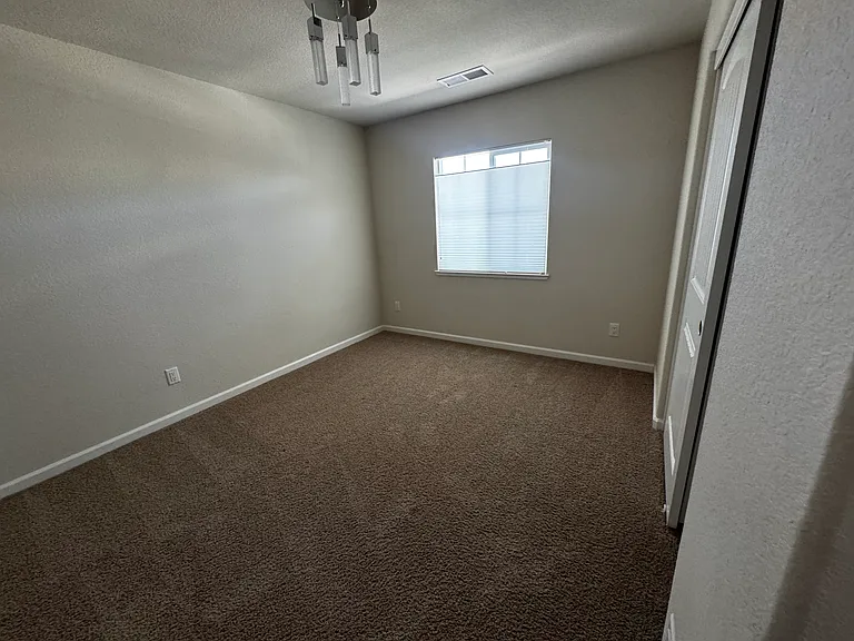 1114 Drake Way — Photo 19