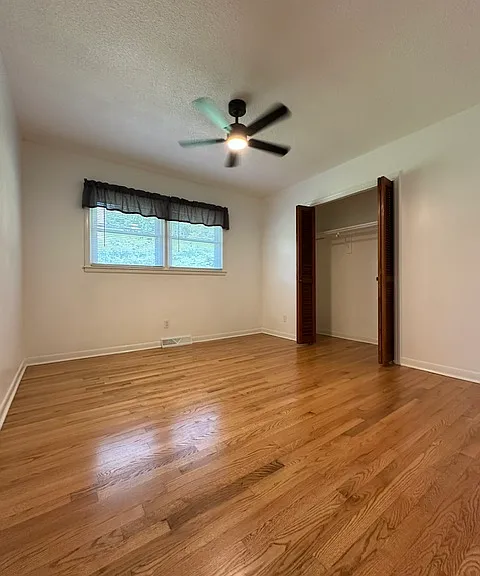 9519 Walkers Ferry Rd — Photo 16