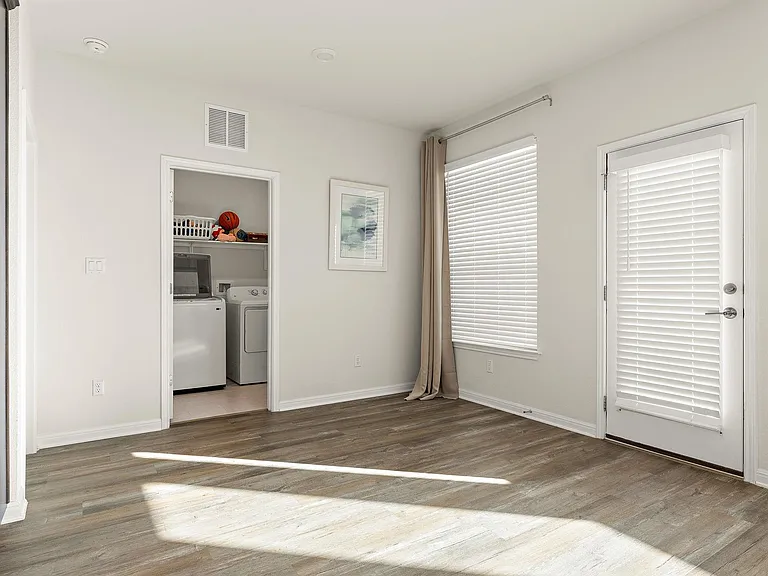 604 Spindrift Ln — Photo 25