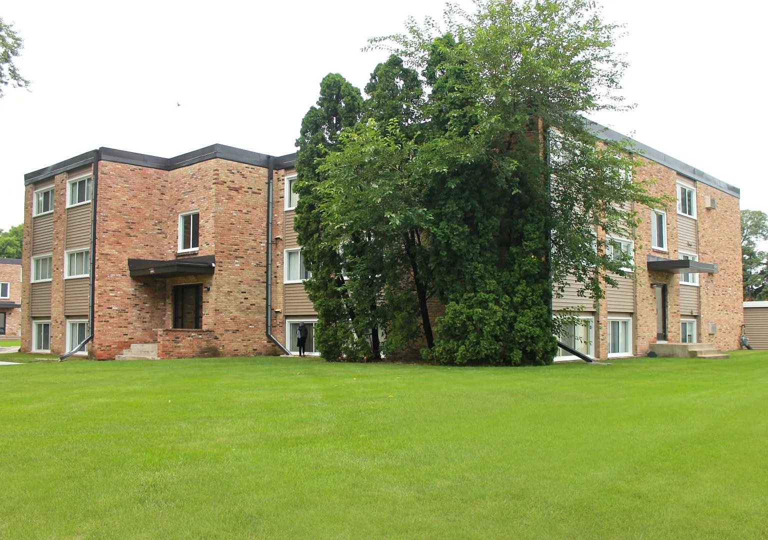 8920 Wentworth Apartments — Photo 1
