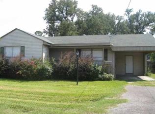 1304 Lee Ave, Port Neches, TX 77651