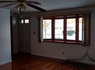 216 Greenaway Dr, Springfield, MA 01109