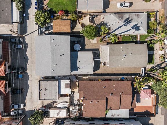 5th image of 4156-62 Swift Ave