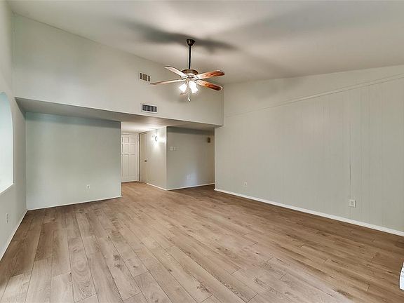 4th image of 438 Clearfield Dr