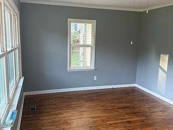 5th image of 1012 N Church St