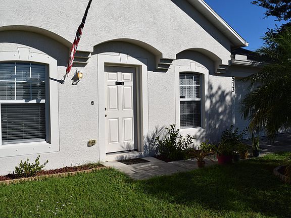 2nd image of 513 SW Ester Ave