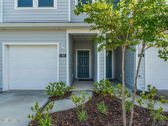 3rd image of 708 HOLLY LAKES Drive