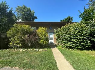 1193 Coral Dr, Akron, OH 44313
